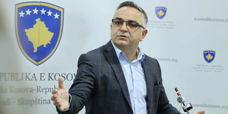 Tahiri: Prokuroria, Policia, Qendrat për Punë Sociale të mbajnë përgjegjësi për vrasjen e Arlinda Zekajt