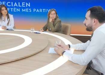 Përplasje në “Forum”/ Shabiu e quan Kurtin “lojtar politik”, Pantina “kjo nuk është lojë futbolli”