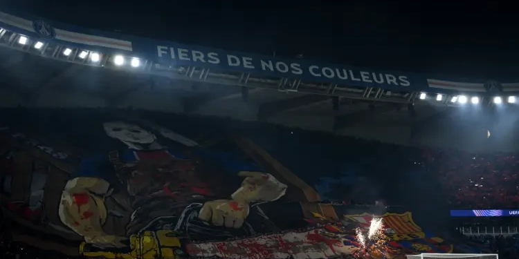Barça ankim zyrtar në UEFA për shkak të banderolit të ultrasve të PSG-së